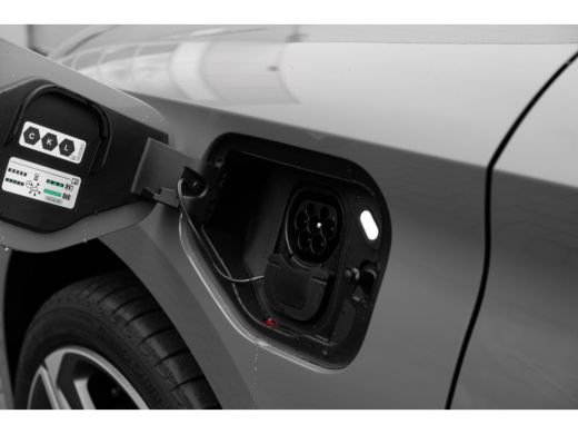 Seat Leon SEAT FR Business - eHybrid | Achteruitrijcamera | Automatisch dimmende binnenspiegel | Dakhemel u... ActivLease financial lease