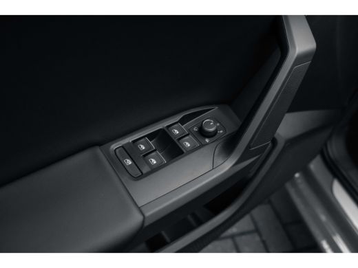 Seat Leon SEAT FR Business - eHybrid | Achteruitrijcamera | Automatisch dimmende binnenspiegel | Dakhemel u... ActivLease financial lease