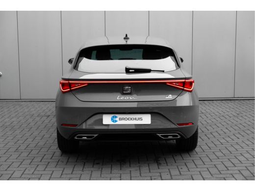 Seat Leon SEAT FR Business - eHybrid | Achteruitrijcamera | Automatisch dimmende binnenspiegel | Dakhemel u... ActivLease financial lease