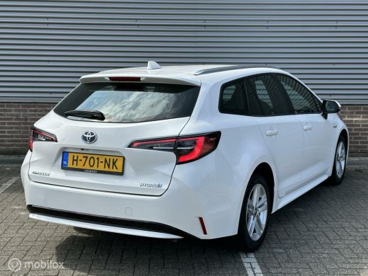 Toyota Corolla Touring Sports 1.8 Hybrid Business ActivLease financial lease