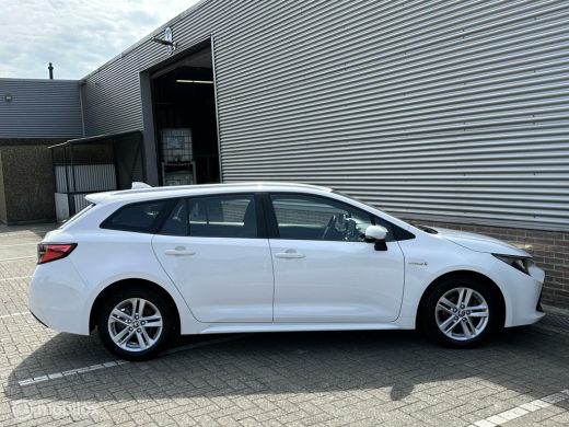 Toyota Corolla Touring Sports 1.8 Hybrid Business ActivLease financial lease