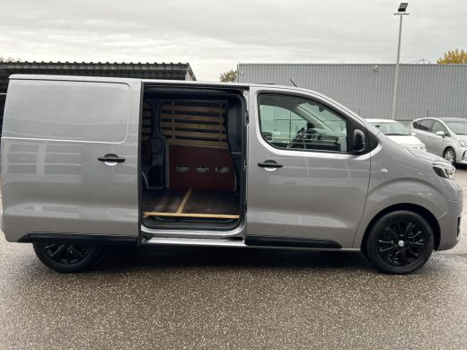 Toyota ProAce Worker 2.0 D-4D Black Line Automaat ActivLease financial lease