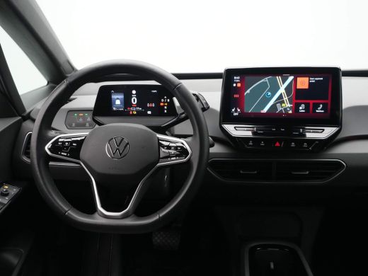 Volkswagen ID.3 Pure 150pk 45 kWh Navigatie Stuurverwarming Clima Led 124 ActivLease financial lease