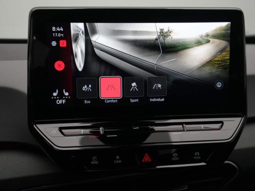 Volkswagen ID.3 Pure 150pk 45 kWh Navigatie Stuurverwarming Clima Led 124 ActivLease financial lease