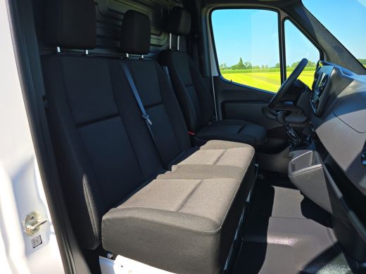 Mercedes Sprinter 315 CDI L3 H2 RWD - Euro 6 - 150 Pk - Navi - MBUX - ParkeerCamera - StoelVerwarming ActivLease financial lease