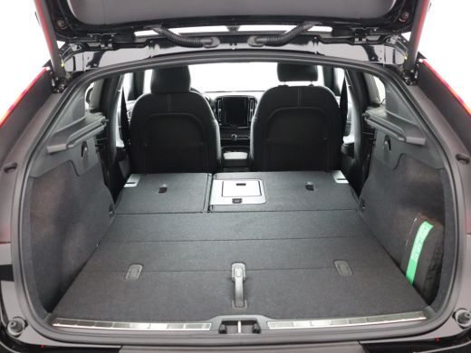 Volvo  C40 Single Motor Extended Range Plus 82 kWh  | Warmtepomp | Semi elektrische trekhaak | Stoel & stuur... ActivLease financial lease