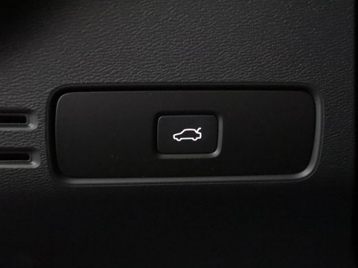 Volvo  C40 Single Motor Extended Range Plus 82 kWh  | Warmtepomp | Semi elektrische trekhaak | Stoel & stuur... ActivLease financial lease