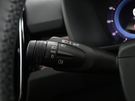 Volvo  C40 Single Motor Extended Range Plus 82 kWh  | Warmtepomp | Semi elektrische trekhaak | Stoel & stuur... ActivLease financial lease