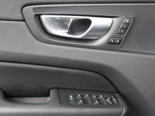 Volvo  XC60 T6 AWD Plus Bright | Semi elektrische trekhaak | Stoel & stuurwielverwarming | Lederen interieur | ActivLease financial lease