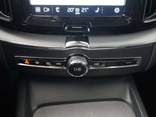 Volvo  XC60 T6 AWD Plus Bright | Semi elektrische trekhaak | Stoel & stuurwielverwarming | Lederen interieur | ActivLease financial lease
