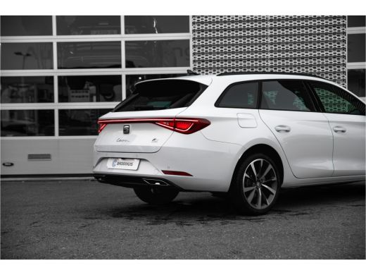 Seat Leon Sportstourer SEAT FR PHEV First Edition | Achteruitrijcamera | Automatisch dimmende binnenspiegel | Dakhemel u... ActivLease financial lease