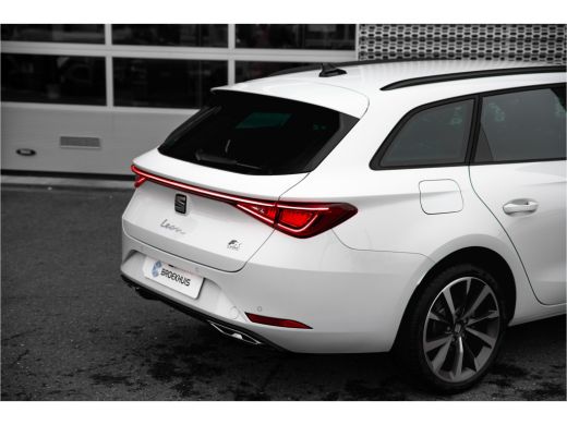 Seat Leon Sportstourer SEAT FR PHEV First Edition | Achteruitrijcamera | Automatisch dimmende binnenspiegel | Dakhemel u... ActivLease financial lease