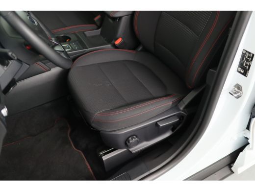 Ford Kuga 2.5 PHEV ST-Line | Navigatie | Camera | Keyless | Climate Control | Parkeersensoren V+A | Lichtme... ActivLease financial lease