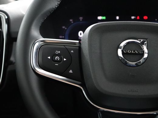 Volvo  C40 Single Motor Extended Range Plus 82 kWh | Warmtepomp | Semi elektrische trekhaak | Stoel & stuurw... ActivLease financial lease