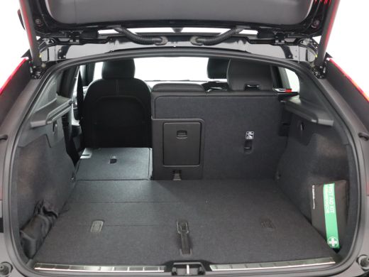 Volvo  C40 Single Motor Extended Range Plus 82 kWh | Warmtepomp | Semi elektrische trekhaak | Stoel & stuurw... ActivLease financial lease