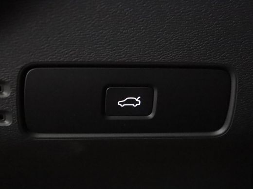 Volvo  C40 Single Motor Extended Range Plus 82 kWh | Warmtepomp | Semi elektrische trekhaak | Stoel & stuurw... ActivLease financial lease