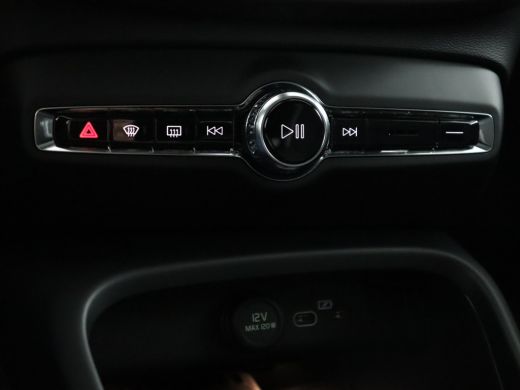 Volvo  C40 Single Motor Extended Range Plus 82 kWh | Warmtepomp | Semi elektrische trekhaak | Stoel & stuurw... ActivLease financial lease