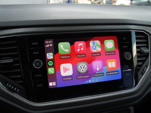 Volkswagen T-Roc 1.0 TSI Style 116pk | Acc | Lane Ass | Clima | PDC ActivLease financial lease