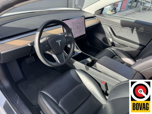 Tesla Model 3 Standard RWD Plus 60 kWh met TREKHAAK ActivLease financial lease
