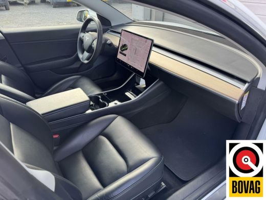Tesla Model 3 Standard RWD Plus 60 kWh met TREKHAAK ActivLease financial lease