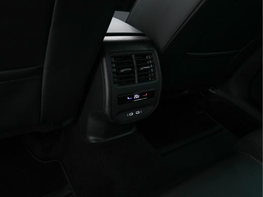 Seat Leon 1.4 e-Hybrid VZ Business Aut. * DIGI-COCKPIT | LED-LIGHTS | ADAPT.CRUISE | LEATHER-MICROFIBRE | S... ActivLease financial lease