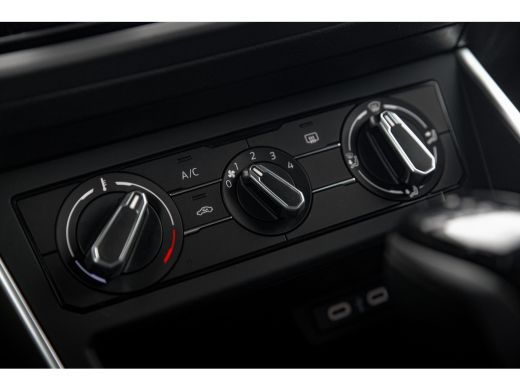 Volkswagen Polo Volkswagen Life Edition Inclusief €2000,- inruilvoordeel + €1000,- korting | 'App-Connect' smartp... ActivLease financial lease