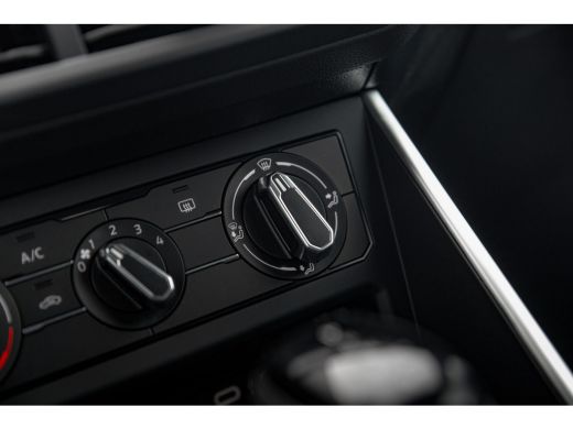 Volkswagen Polo Volkswagen Life Edition Inclusief €2000,- inruilvoordeel + €1000,- korting | 'App-Connect' smartp... ActivLease financial lease