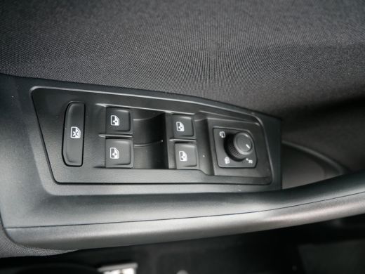 Volkswagen T-Roc 1.0 TSI 110 6MT Life Edition | 'App-Connect' draadloze smartphone integratie | 'App-Connect' draa... ActivLease financial lease