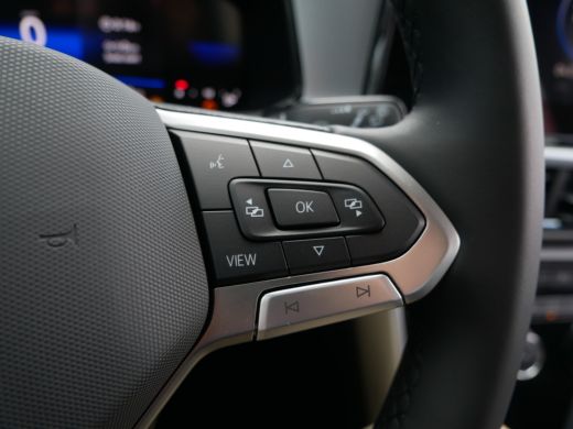 Volkswagen T-Roc 1.0 TSI 110 6MT Life Edition | 'App-Connect' draadloze smartphone integratie | 'App-Connect' draa... ActivLease financial lease