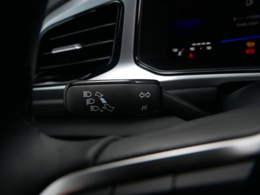 Volkswagen T-Roc 1.0 TSI 110 6MT Life Edition | 'App-Connect' draadloze smartphone integratie | 'App-Connect' draa... ActivLease financial lease