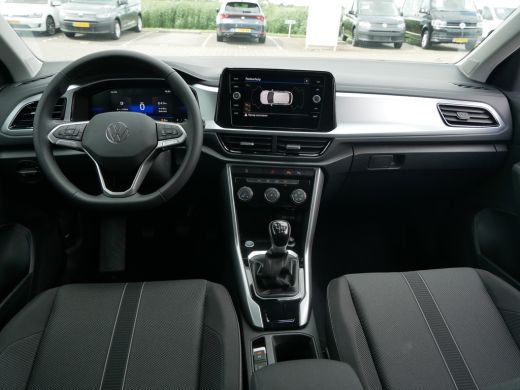 Volkswagen T-Roc 1.0 TSI 110 6MT Life Edition | 'App-Connect' draadloze smartphone integratie | 'App-Connect' draa... ActivLease financial lease