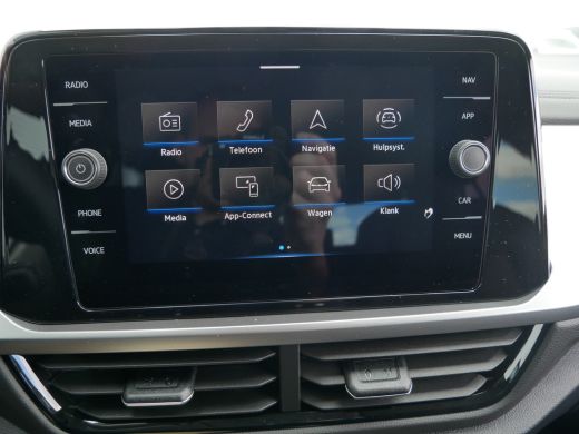 Volkswagen T-Roc 1.0 TSI 110 6MT Life Edition | 'App-Connect' draadloze smartphone integratie | 'App-Connect' draa... ActivLease financial lease