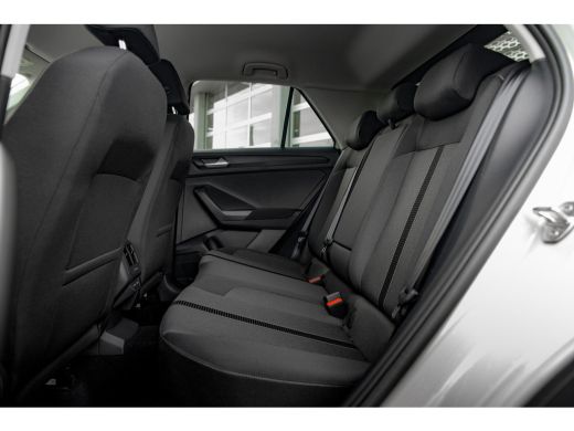 Volkswagen T-Roc 1.0 TSI Life Edition Inclusief €2000,- inruilvoordeel | | Achteruitrijcamera | Airco | Apple Carp... ActivLease financial lease
