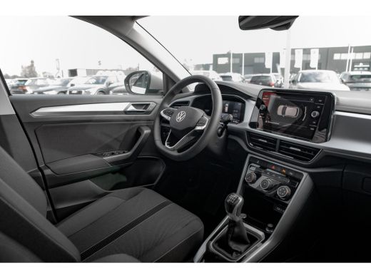 Volkswagen T-Roc 1.0 TSI Life Edition Inclusief €2000,- inruilvoordeel | | Achteruitrijcamera | Airco | Apple Carp... ActivLease financial lease