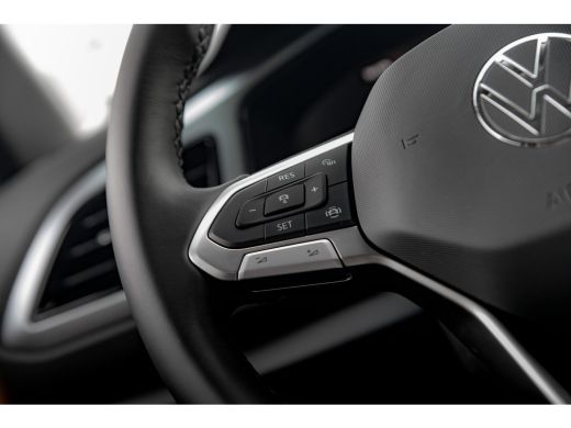 Volkswagen T-Roc 1.0 TSI Life Edition Inclusief €2000,- inruilvoordeel | | Achteruitrijcamera | Airco | Apple Carp... ActivLease financial lease