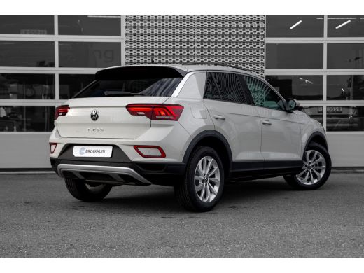 Volkswagen T-Roc 1.0 TSI Life Edition Inclusief €2000,- inruilvoordeel | | Achteruitrijcamera | Airco | Apple Carp... ActivLease financial lease