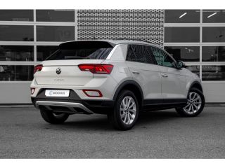 Volkswagen T-Roc 1.0 TSI Life Edition Inclusief €2000,- inruilvoordeel | | Achteruitrijcamera | Airco | Apple Carp...
