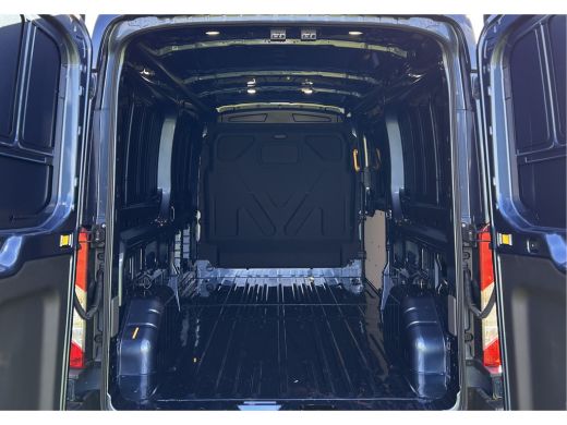 Ford Transit 350 2.0 170 pk TDCI Automaat L3H2 Limited | € 9.350,- voorraadvoordeel | All Weather banden | 2 A... ActivLease financial lease