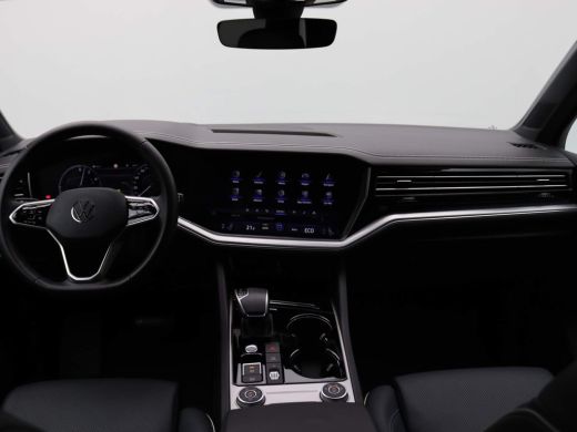 Volkswagen Touareg 3.0 TSi eHybrid Elegance 4MOTION 340PK DSG Panoramadak, trekhaak, 360 gr. camera, leder, stoel-ve... ActivLease financial lease