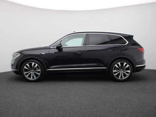 Volkswagen Touareg 3.0 TSi eHybrid Elegance 4MOTION 340PK DSG Panoramadak, trekhaak, 360 gr. camera, leder, stoel-ve... ActivLease financial lease