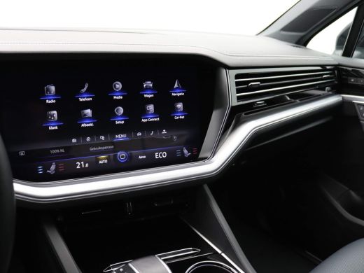 Volkswagen Touareg 3.0 TSi eHybrid Elegance 4MOTION 340PK DSG Panoramadak, trekhaak, 360 gr. camera, leder, stoel-ve... ActivLease financial lease