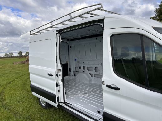 Ford Transit 330 2.0 TDCI 130 pk L3H2 Trend | € 7.111,- voorraadvoordeel | Driver Assistance Pack | Navigatie ... ActivLease financial lease