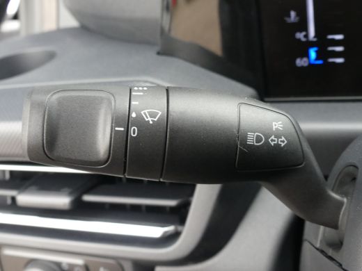 Ford Transit Custom 320 2.0 TDCI 136PK L2H1 Limited Automaat | Stoel & Voorruitverwarming | Driver Assistent Pack Pre... ActivLease financial lease