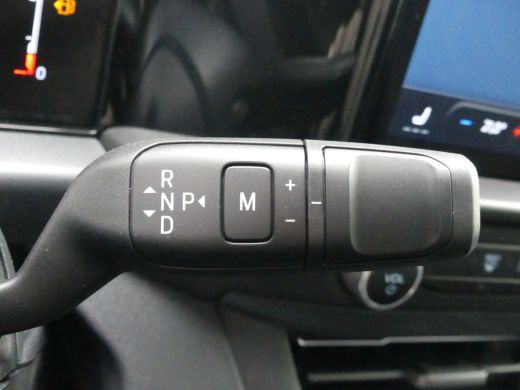 Ford Transit Custom 320 2.0 TDCI 136PK L2H1 Limited Automaat | Stoel & Voorruitverwarming | Driver Assistent Pack Pre... ActivLease financial lease