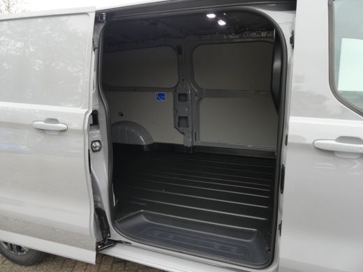 Ford Transit Custom 320 2.0 TDCI 136PK L2H1 Limited Automaat | Stoel & Voorruitverwarming | Driver Assistent Pack Pre... ActivLease financial lease