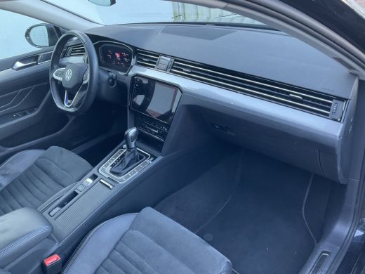 Volkswagen Passat Variant 1.4 TSI 272pk PHEV GTE High Vitual Head up Matrix Plug-in ActivLease financial lease