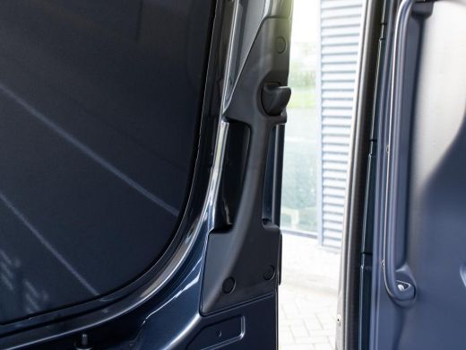 Mercedes Sprinter 319 1.9 CDI L2H2 Pro 190 PK Automaat Dubbele schuifdeur, 3.500 kg trekgewicht, Distronic, LED kop... ActivLease financial lease