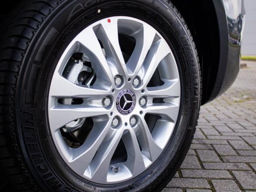 Mercedes Sprinter 319 1.9 CDI L2H2 Pro 190 PK Automaat Dubbele schuifdeur, 3.500 kg trekgewicht, Distronic, LED kop... ActivLease financial lease