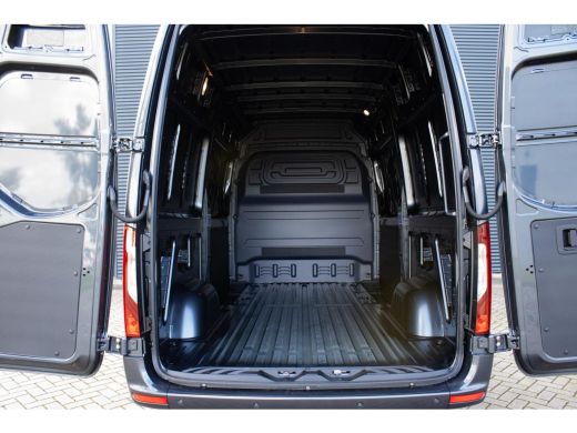 Mercedes Sprinter 319 1.9 CDI L2H2 Pro 190 PK Automaat Dubbele schuifdeur, 3.500 kg trekgewicht, Distronic, LED kop... ActivLease financial lease