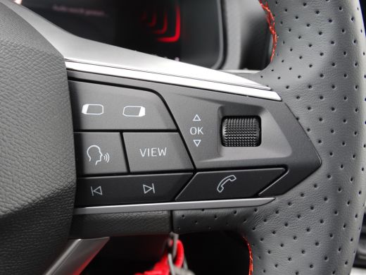 Seat Arona SEAT FR Anniversary | Achteruitrijcamera | Airconditioning automatisch met 2-zone-temperatuurrege... ActivLease financial lease